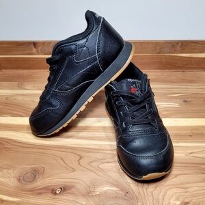 Reebok Classics Black Leather Gum Sole Kids Sneakers 9T